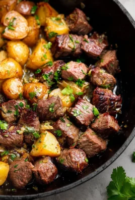 Creamy Garlic Butter Steak Bites and Potatoes